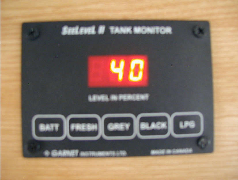 25-V27-Tank_Monitor