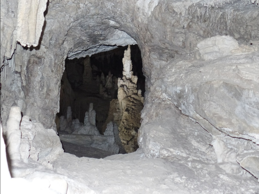9760-Lewis&Clark-Caverns-2015