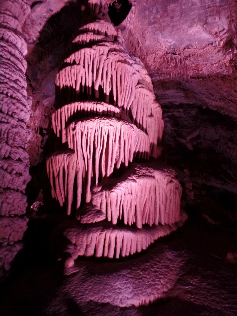 9778-Lewis&Clark-Caverns-2015